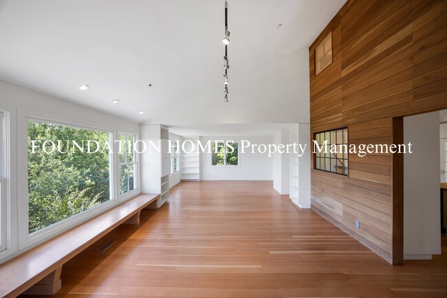 Foto del edificio - Stunning 4BD/2.5BA Boyle Park Home!  Solar...