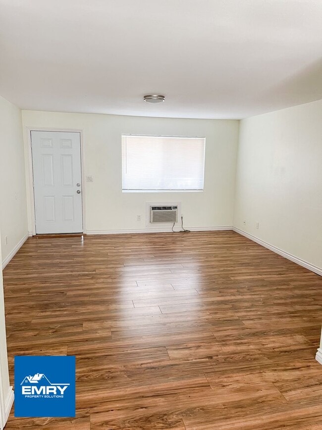 Foto del edificio - 5040 A St