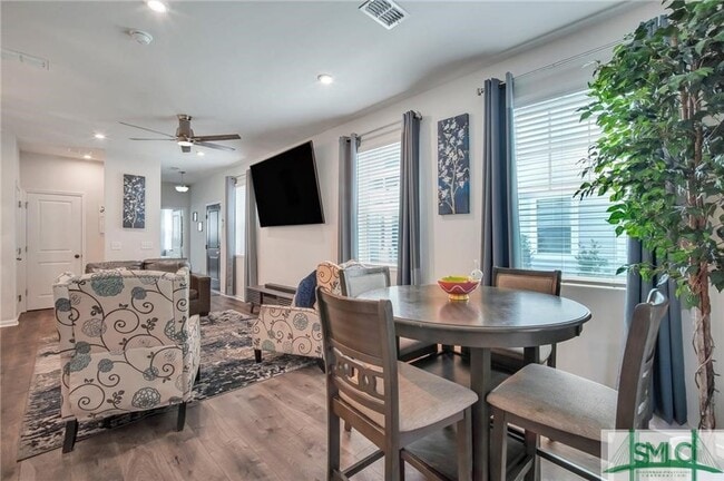 Building Photo - 120 Benelli Dr