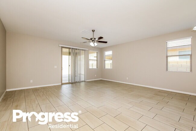 Foto del edificio - 13242 W Rowel Rd