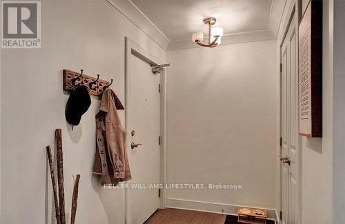 Photo du bâtiment - 320 Sugarcreek Trail