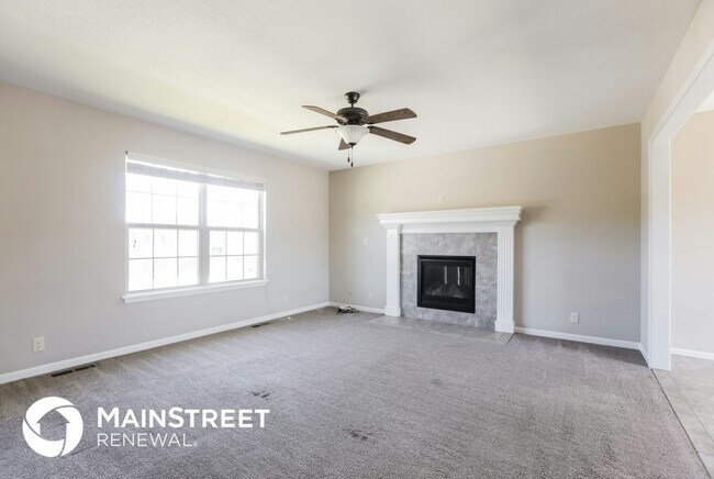 Building Photo - 1405 NW High View Dr