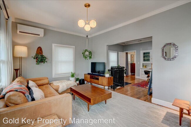 Building Photo - 2 br, 2 bath House - 2718 A Street
