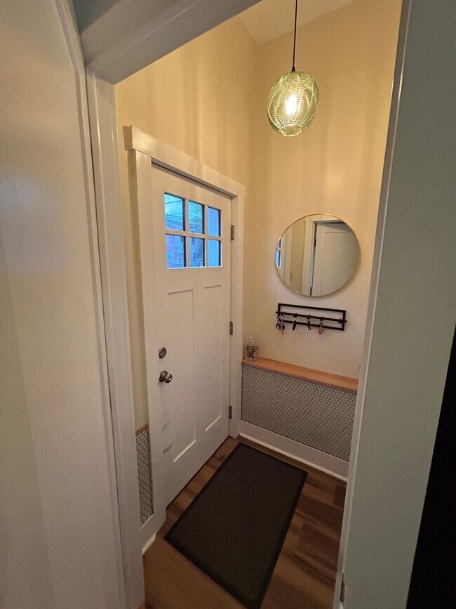 Building Photo - 2 Bedroom Townhome in Philadelphia