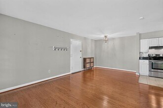 Building Photo - 8358 Dunham Ct
