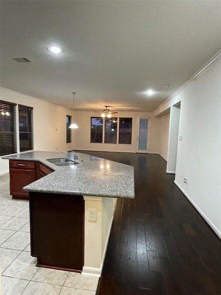 Foto del edificio - 16511 Winthrop Bend Ln