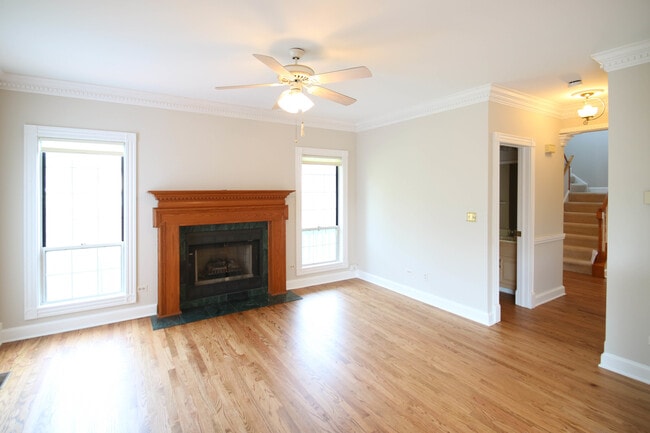 Foto del edificio - 648 W Parkside Dr