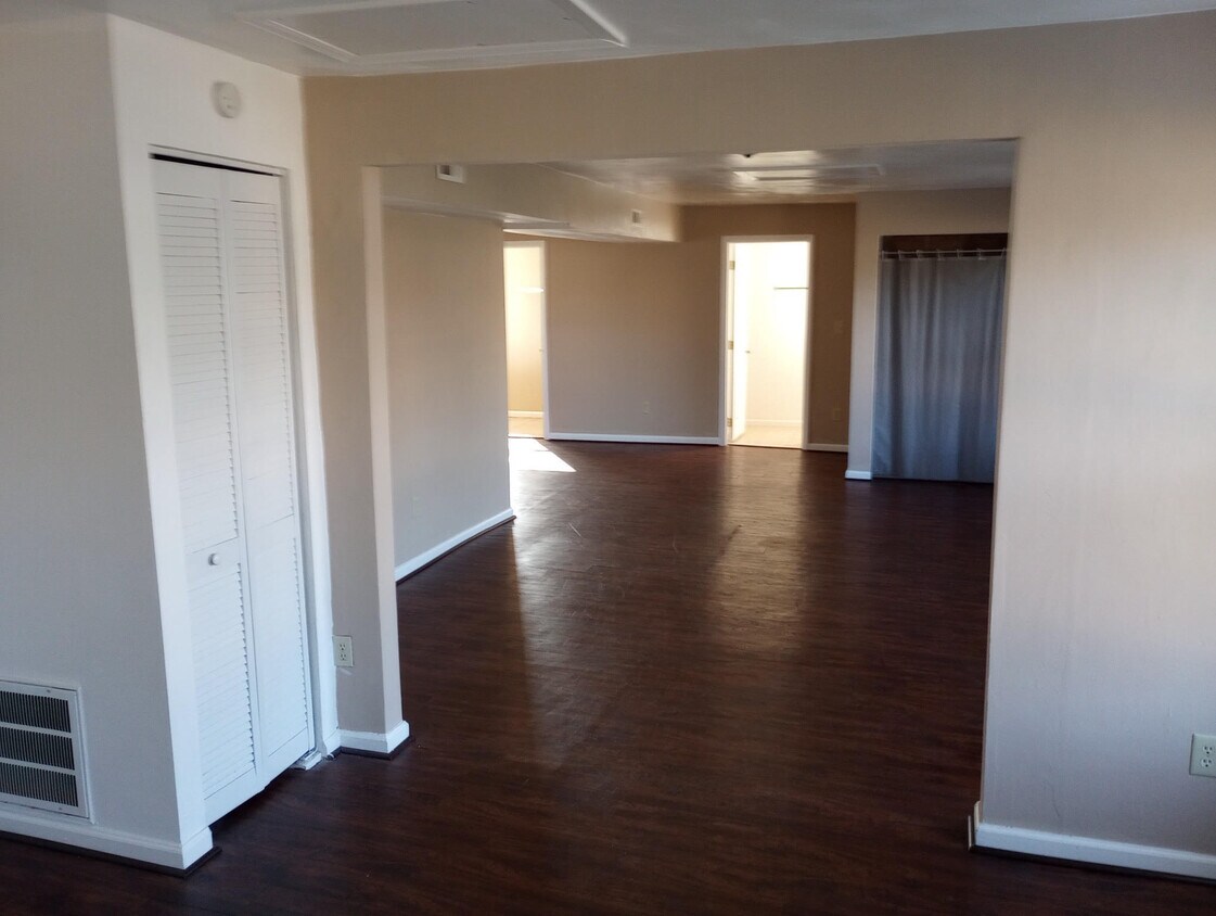 1543 Dungee St Unit A, Norfolk, VA 23504 Apartments in Norfolk, VA