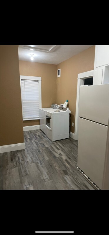 Foto del edificio - 114 W Charles St