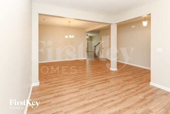 Foto del edificio - 4312 Staffordshire Ln