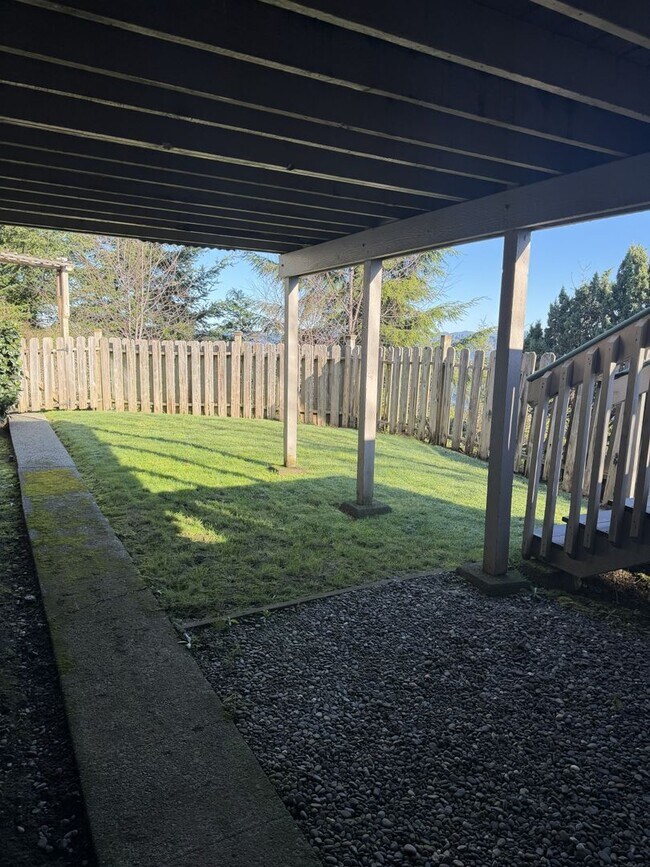 Foto del edificio - 1150 N 5th St