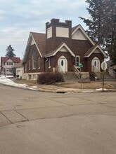 Building Photo - 321 6th St