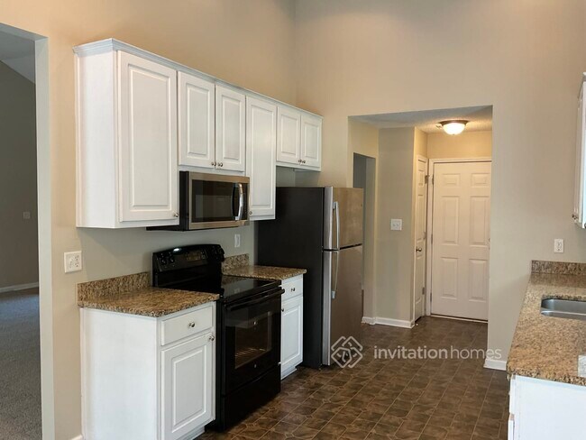 Building Photo - 4890 Larkspur Ln