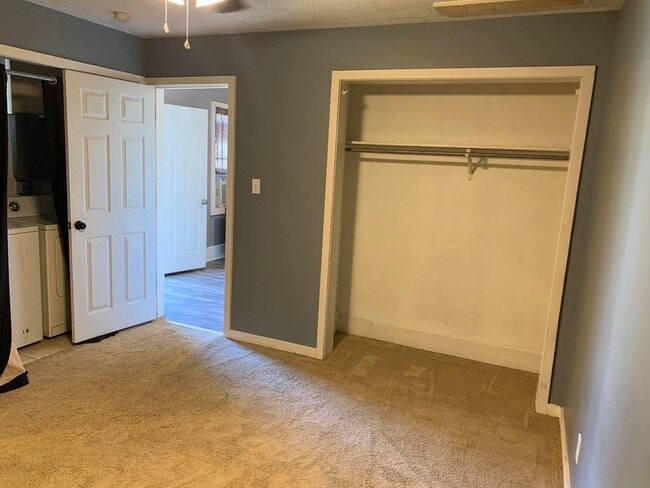 Building Photo - 918 W Louisiana St