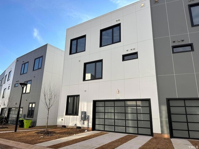 Building Photo - 1112 Nova St