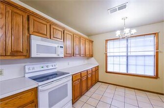 Building Photo - 106 Davis Ln