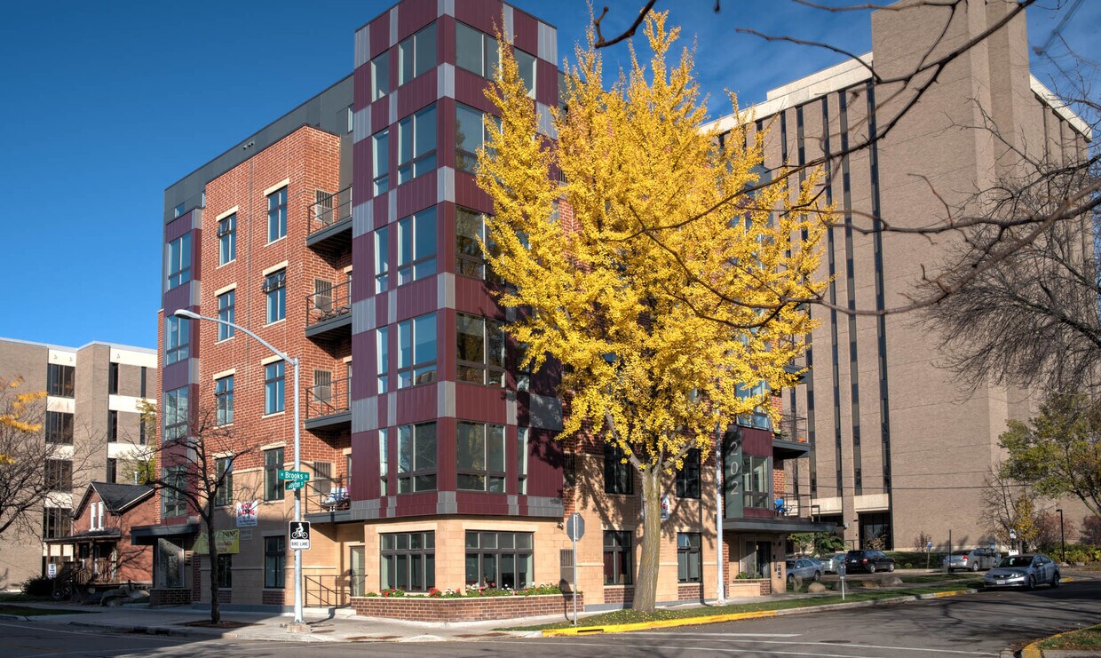 Building Photo - 202 N Brooks St