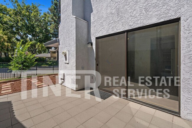 Foto del edificio - 1530 Waterwheel Dr