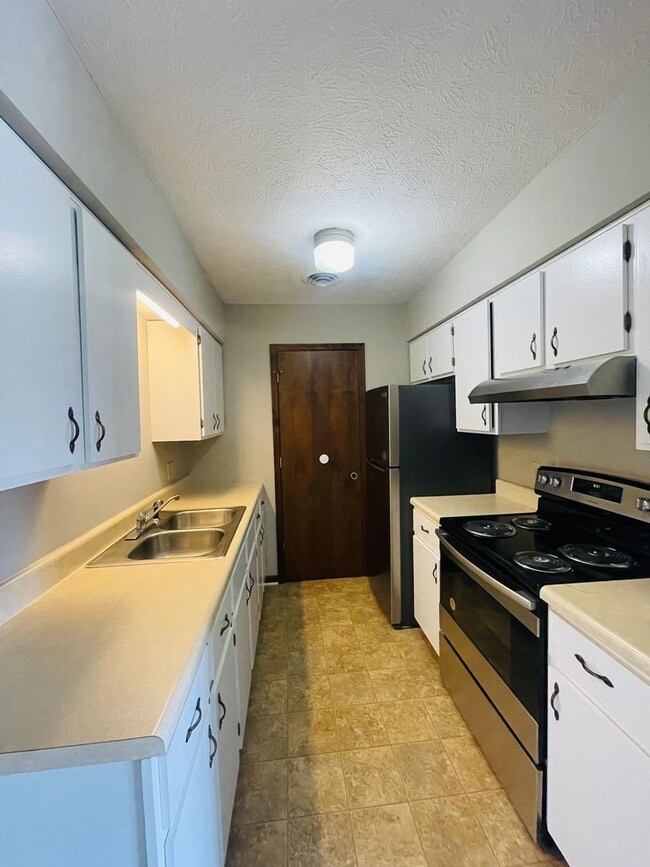 Foto del edificio - 2 Bedroom apartment for rent near EMU