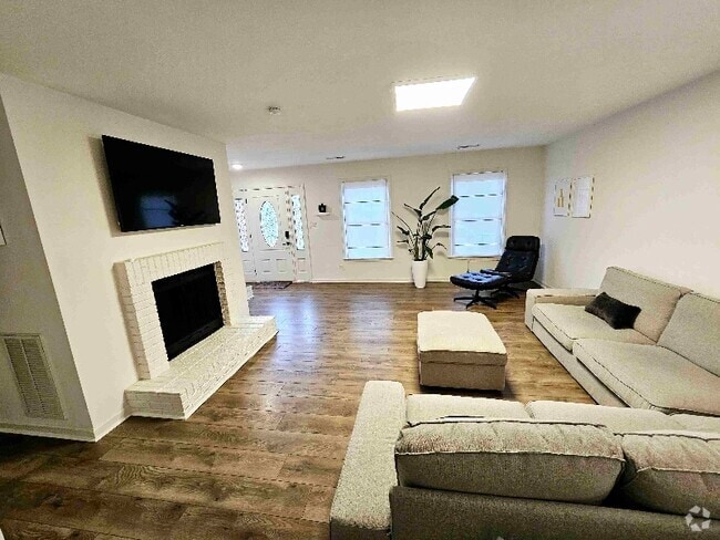 Building Photo - 6918 Steeplechase Dr NW