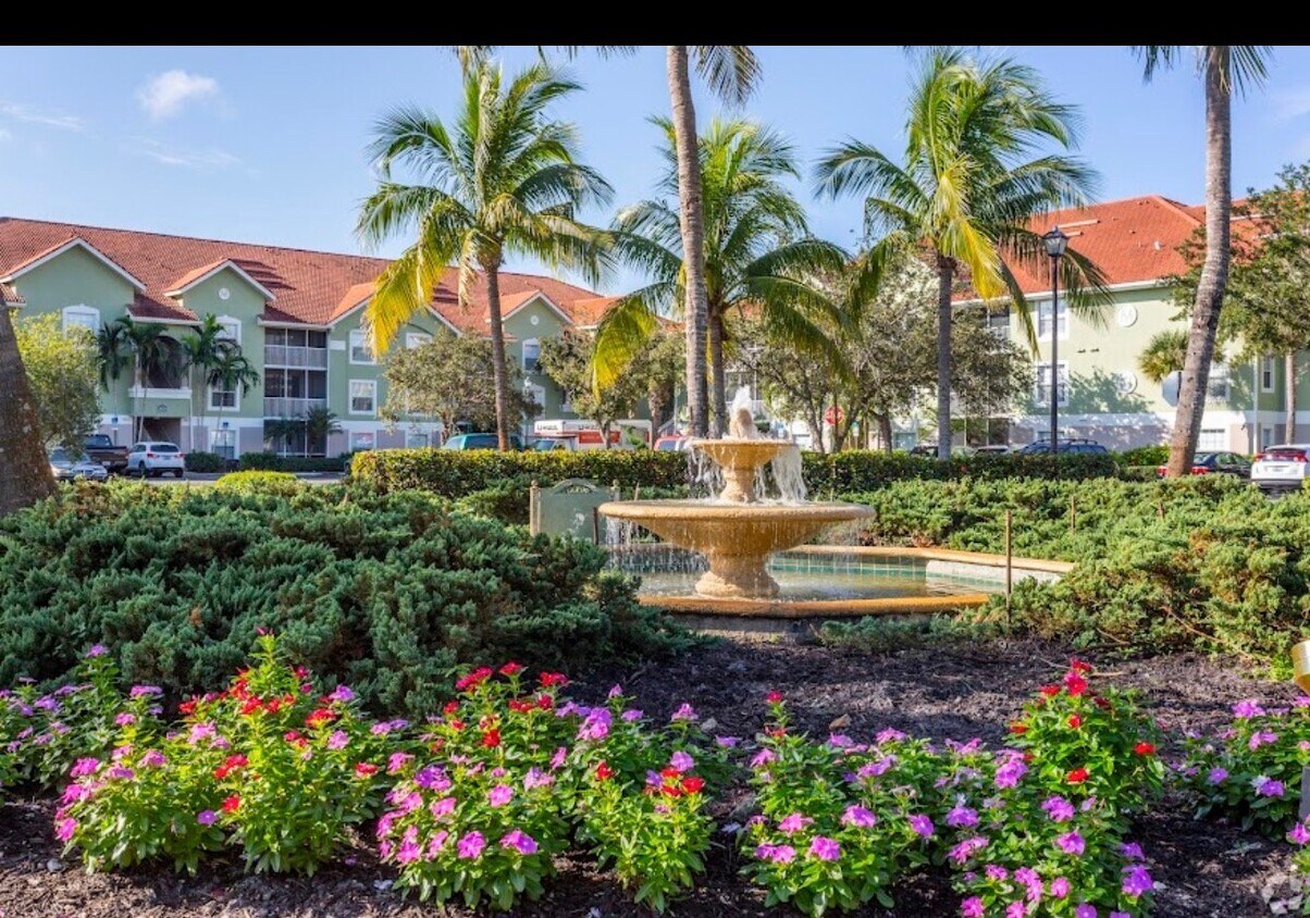 Foto del edificio - 18140 Dovewood Ct