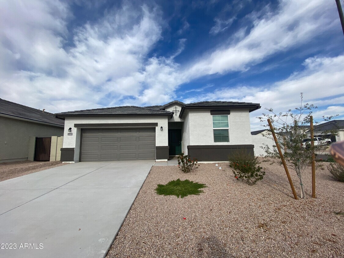 24402 W Pueblo Ave, Buckeye, AZ 85326 House for Rent in Buckeye, AZ