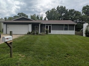Building Photo - 3316 Sherwood Dr