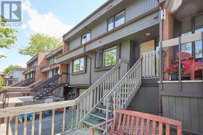 Photo du bâtiment - 2306 Walsh Ave