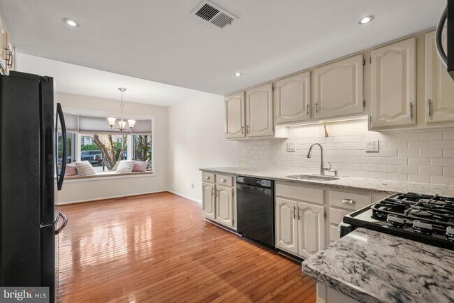 Foto del edificio - 11 Treaty Dr