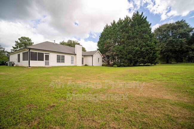 Building Photo - 1520 Range Heights Terrace