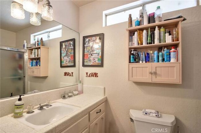 Foto del edificio - 21355 Webster Ave