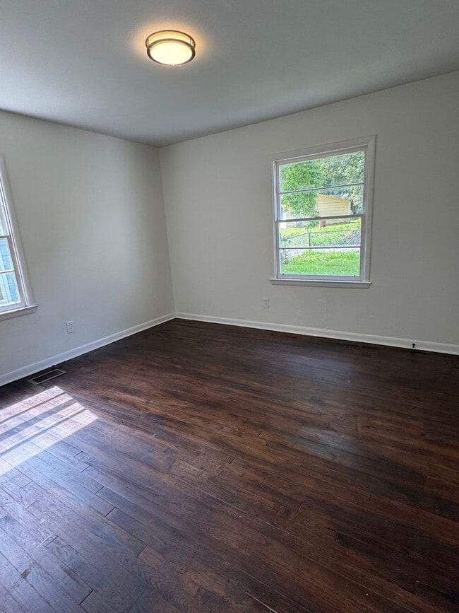 Building Photo - 3923 Moffett Ct