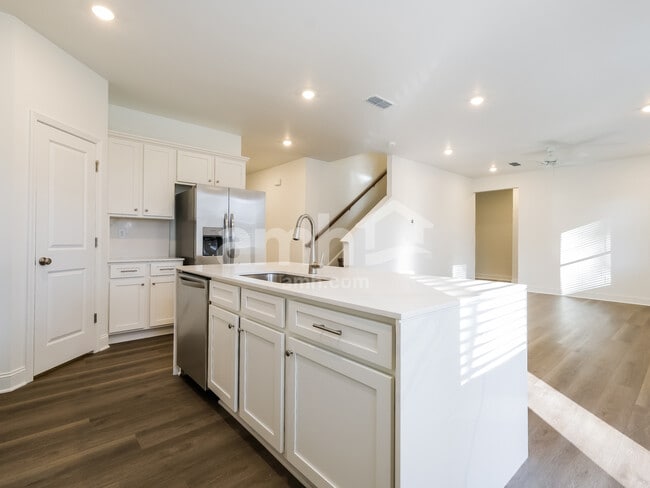 Building Photo - 1479 Aquamarine Dr