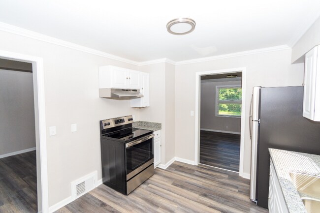Building Photo - 11216 Linnet Ave
