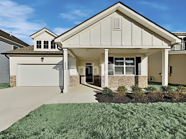 Building Photo - 5225 Maxwell Rd