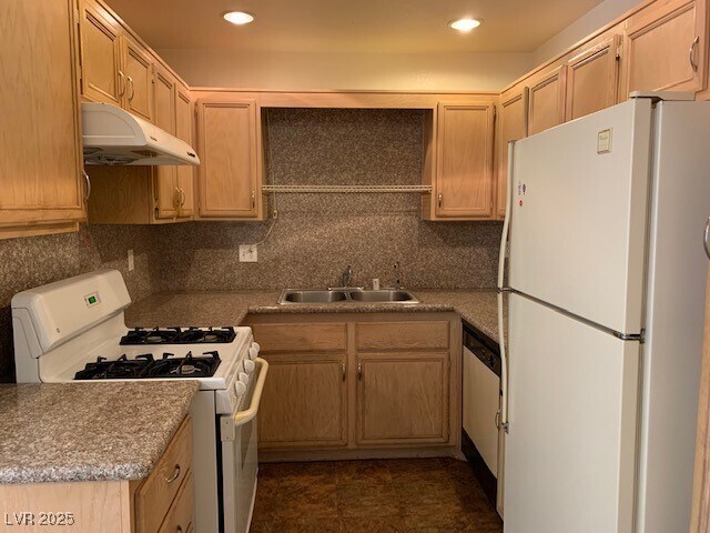 Foto del edificio - 5615 Lago Ct