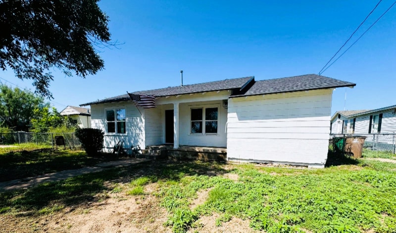 Primary Photo - 2417 Oaklawn Blvd