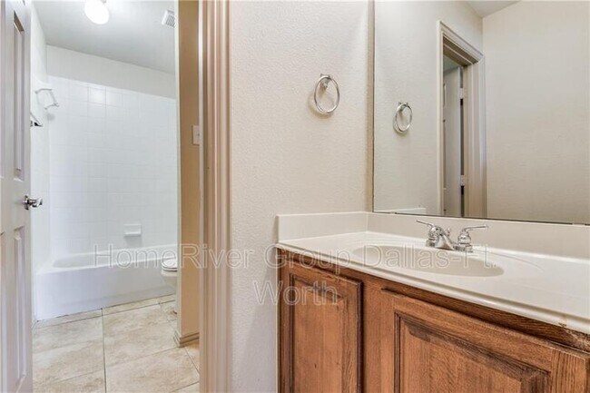 Foto del edificio - 4529 Maidstone Way