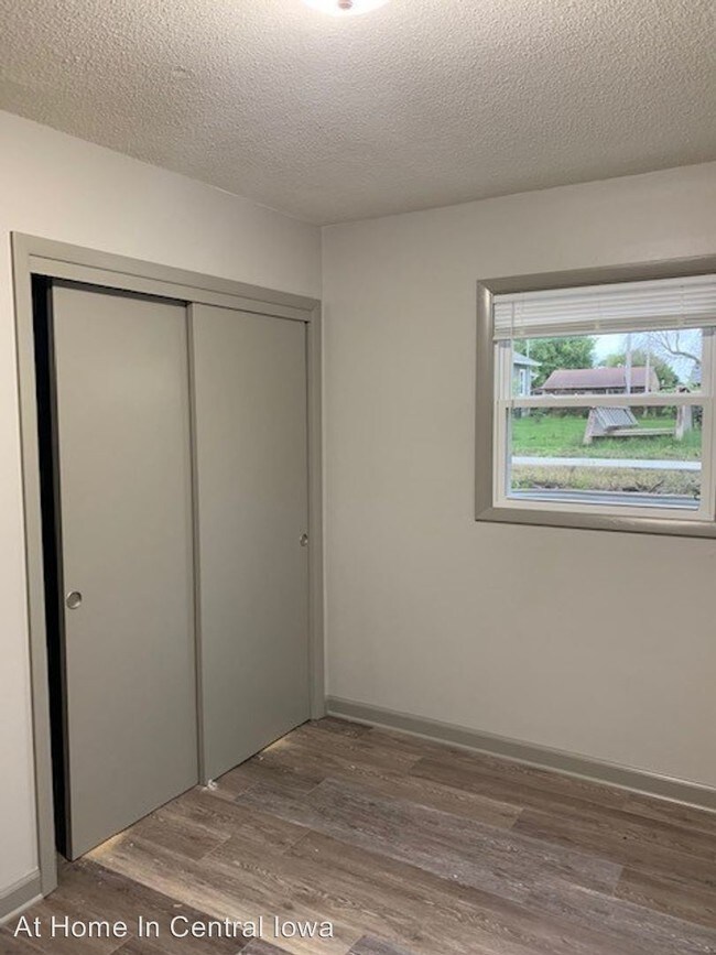 Foto del edificio - 303 E 16th St N