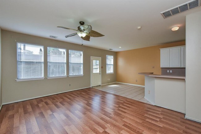 Building Photo - 3042 Loganberry Park Ln