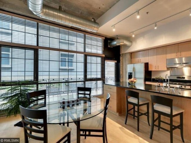 Foto del edificio - 525 N 3rd St
