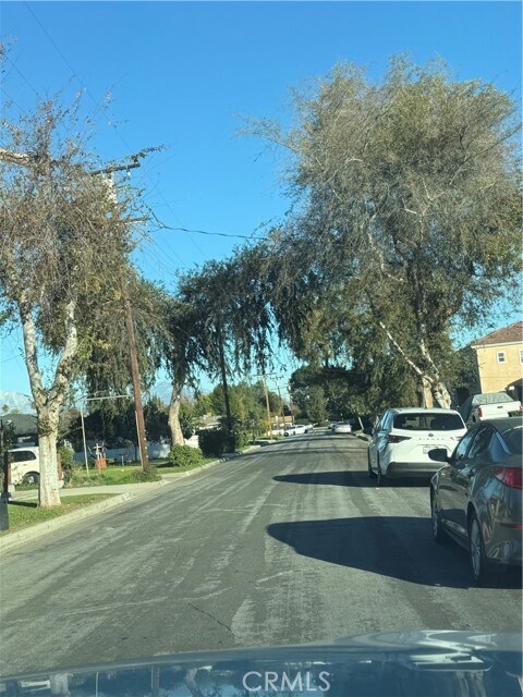 Foto del edificio - 11111 Wildflower Rd