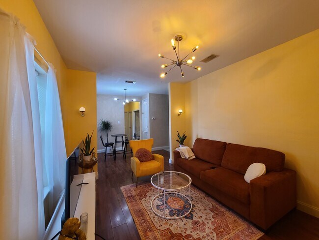 Foto del edificio - 2639 N Galvez St