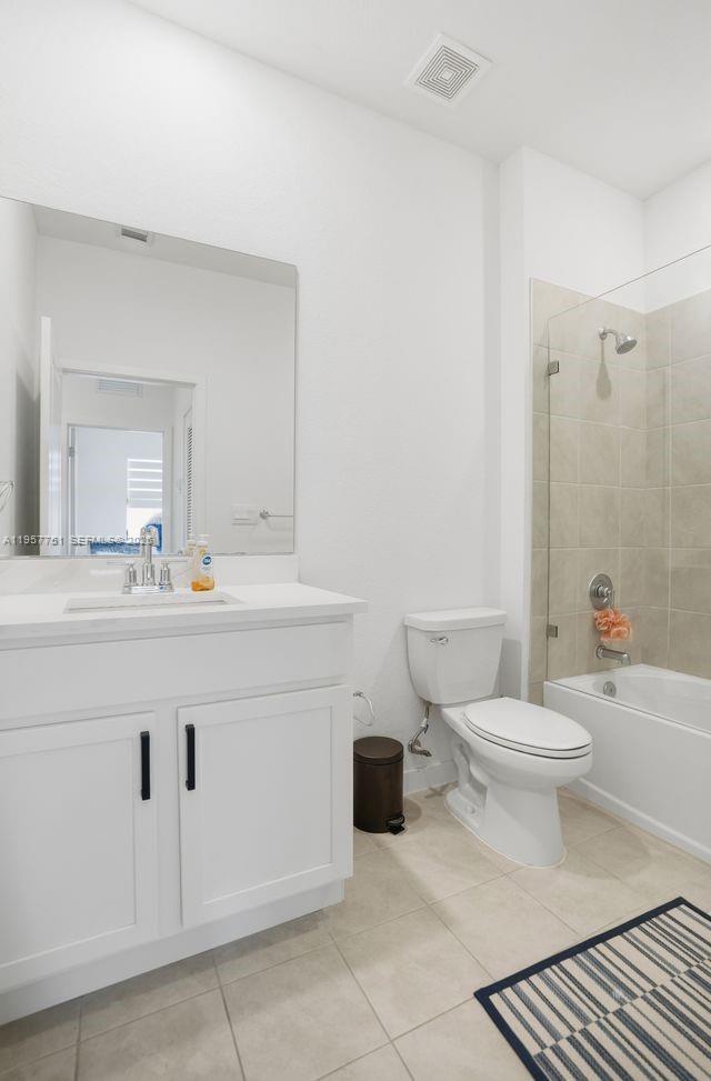 Building Photo - 816 NW 3rd Ter