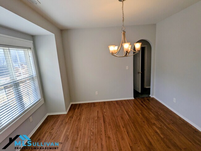 Foto del edificio - 4807 Mistletoe Ln