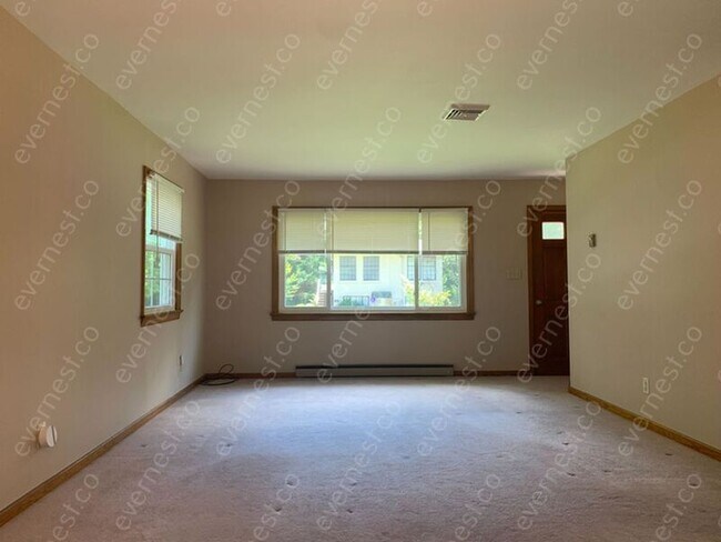 Building Photo - 1609 Day St