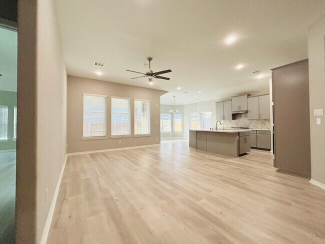 Foto del edificio - 18314 Southwood Creek Dr