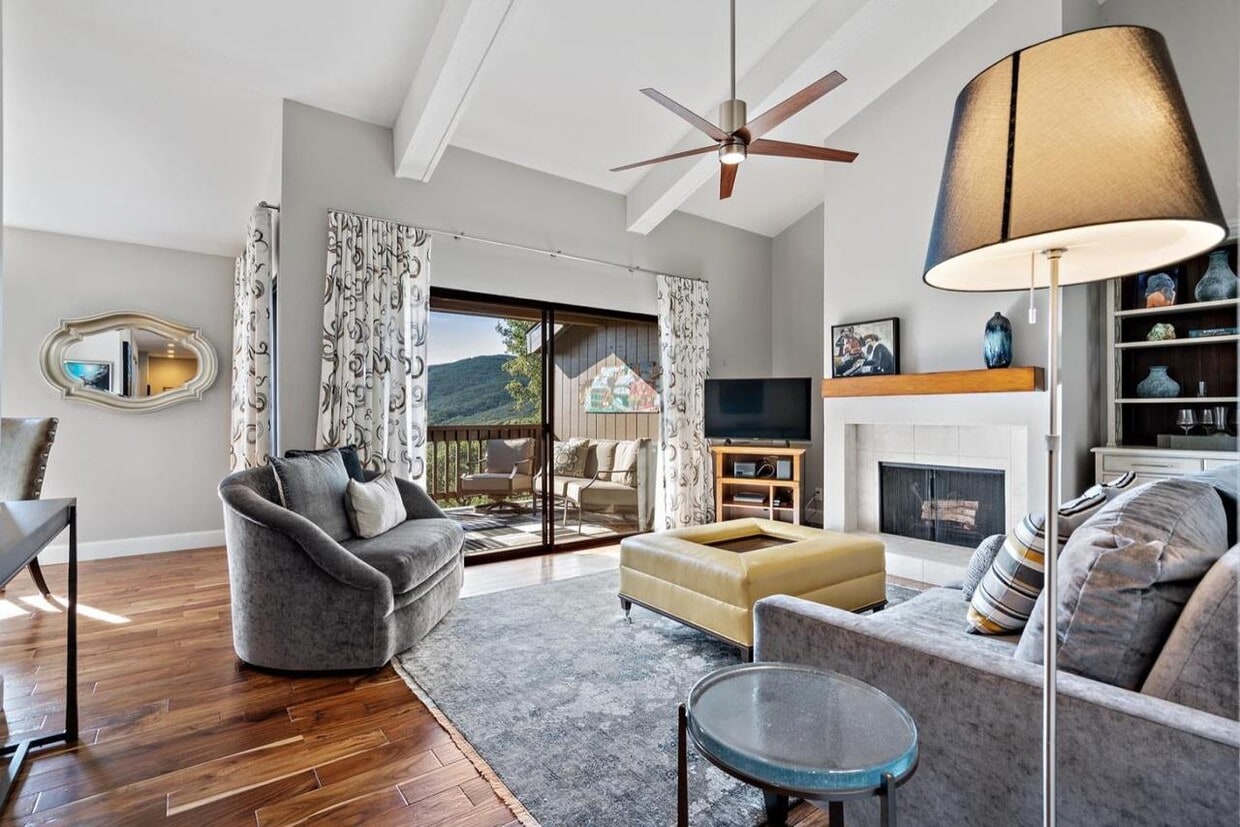 3383 Brittan Ave, San Carlos, CA 94070 Condo for Rent in San Carlos