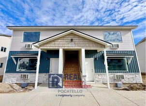 Building Photo - 5405 Park Lawn Dr