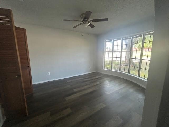 Building Photo - 2106 Overbrook Dr